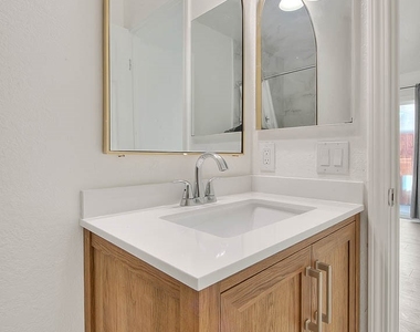 8585 Lampson Ave - Photo Thumbnail 24