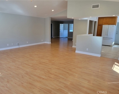 1923 Shipway Avenue - Photo Thumbnail 15