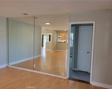 1923 Shipway Avenue - Photo Thumbnail 5