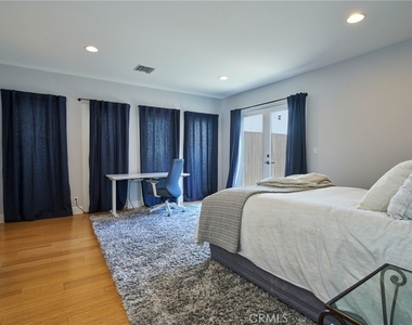 151 Napoleon Street - Photo Thumbnail 12