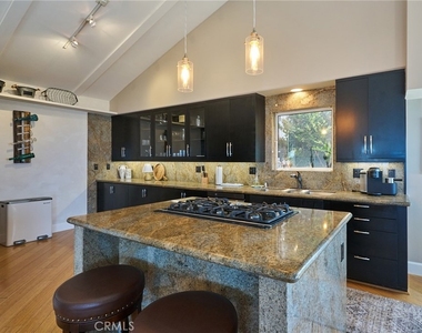 151 Napoleon Street - Photo Thumbnail 5