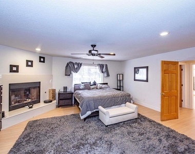 2715 S Centre City Parkway - Photo Thumbnail 36