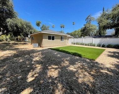 270 E Penn Street - Photo Thumbnail 14