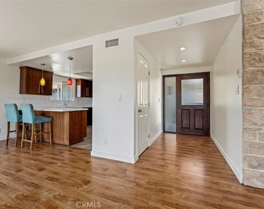 23932 Flores Avenue - Photo Thumbnail 10
