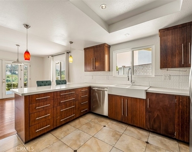 23932 Flores Avenue - Photo Thumbnail 18