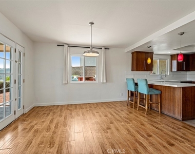 23932 Flores Avenue - Photo Thumbnail 14