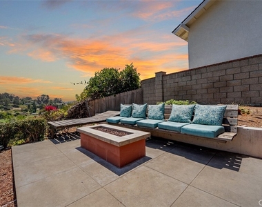 23932 Flores Avenue - Photo Thumbnail 5