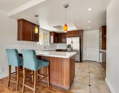23932 Flores Avenue - Photo Thumbnail 15