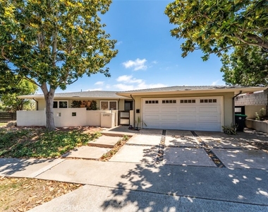 23932 Flores Avenue - Photo Thumbnail 37