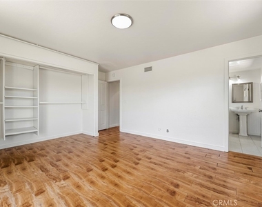 23932 Flores Avenue - Photo Thumbnail 26