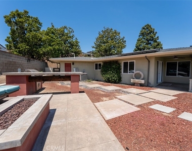 23932 Flores Avenue - Photo Thumbnail 35
