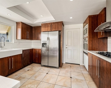 23932 Flores Avenue - Photo Thumbnail 16