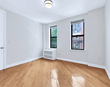 East 70th Street - Photo Thumbnail 2