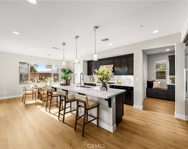 1 Intriga Court - Photo Thumbnail 11