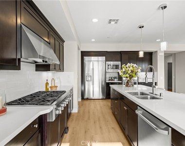 1 Intriga Court - Photo Thumbnail 13