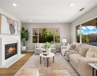 1 Intriga Court - Photo Thumbnail 9