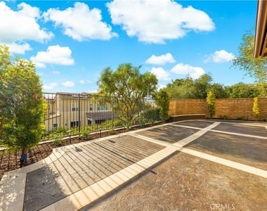 1 Intriga Court - Photo Thumbnail 46