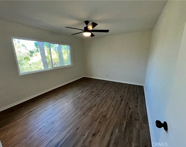 359 Windy Ln - Photo Thumbnail 10