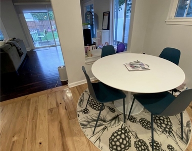 518 Westminster Avenue - Photo Thumbnail 7