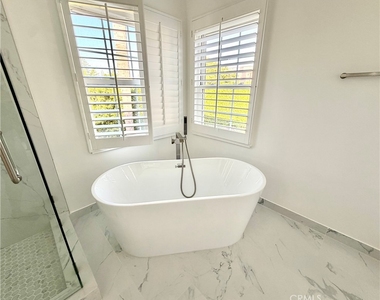 518 Westminster Avenue - Photo Thumbnail 19