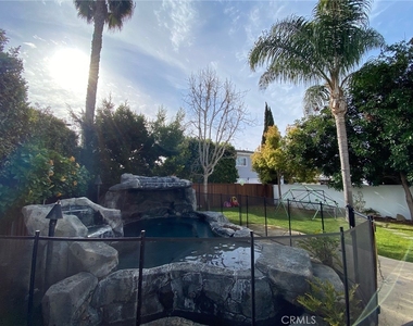 518 Westminster Avenue - Photo Thumbnail 15