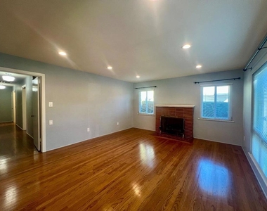621 S 13th Street - Photo Thumbnail 3