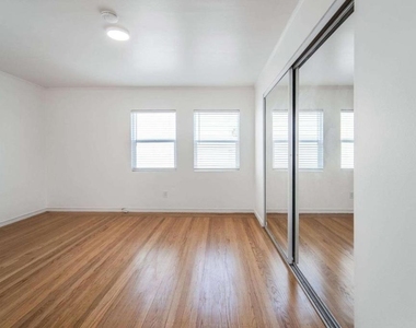 1305 Walnut Street - Photo Thumbnail 27