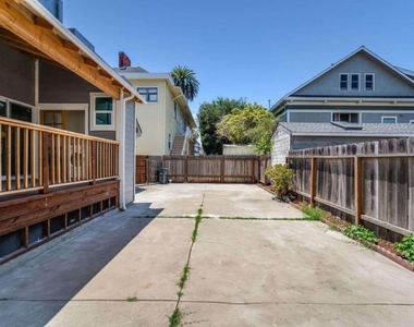 1305 Walnut Street - Photo Thumbnail 17