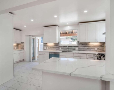 1305 Walnut Street - Photo Thumbnail 10