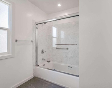1305 Walnut Street - Photo Thumbnail 36
