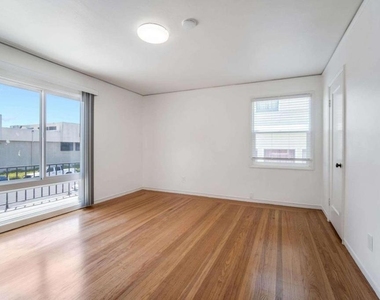 1305 Walnut Street - Photo Thumbnail 38