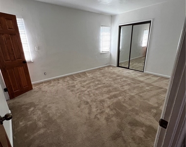 484 W 25th - Photo Thumbnail 21
