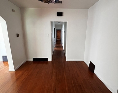484 W 25th - Photo Thumbnail 16
