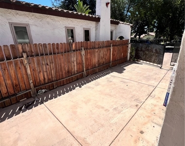 484 W 25th - Photo Thumbnail 34