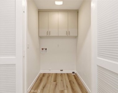 2151 Euclid Avenue - Photo Thumbnail 17