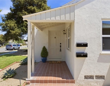 2151 Euclid Avenue - Photo Thumbnail 2
