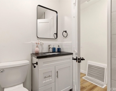 2151 Euclid Avenue - Photo Thumbnail 15