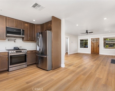 3844 Linwood - Photo Thumbnail 21