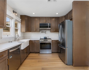 3844 Linwood - Photo Thumbnail 19