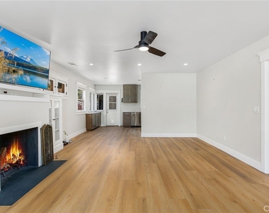 3844 Linwood - Photo Thumbnail 13