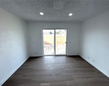 12040 Woodbridge - Photo Thumbnail 3