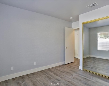 613 Lytle Street - Photo Thumbnail 13