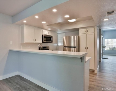613 Lytle Street - Photo Thumbnail 3
