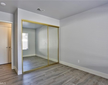613 Lytle Street - Photo Thumbnail 12