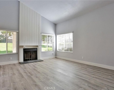 613 Lytle Street - Photo Thumbnail 1