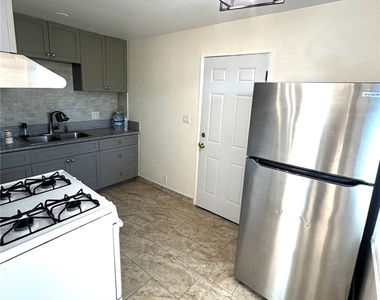 9105 Margaret Street - Photo Thumbnail 12