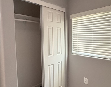 18623 Orange Street - Photo Thumbnail 3