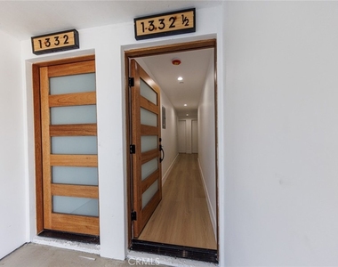 1332 S Longwood Avenue - Photo Thumbnail 5