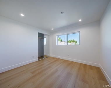 1332 S Longwood Avenue - Photo Thumbnail 18