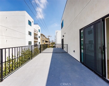 1065 S Corning Street - Photo Thumbnail 28